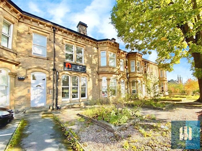 1 Bedroom Studio To Rent In Highfields Road, Highfields, Huddersfield, HD1