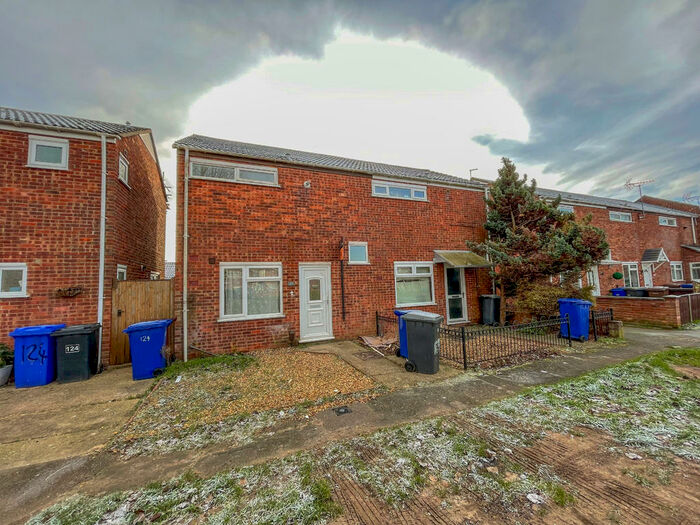 2 Bedroom End Of Terrace House To Rent In Parkers Walk, Newmarket, Suffolk, CB8