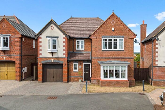 5 Bedroom Detached House For Sale In Orchard Gardens, Hillmorton, CV21
