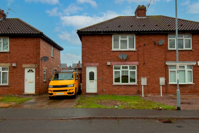 3 Bedroom Semi-Detached House To Rent In Hereward Road, Spalding, PE11