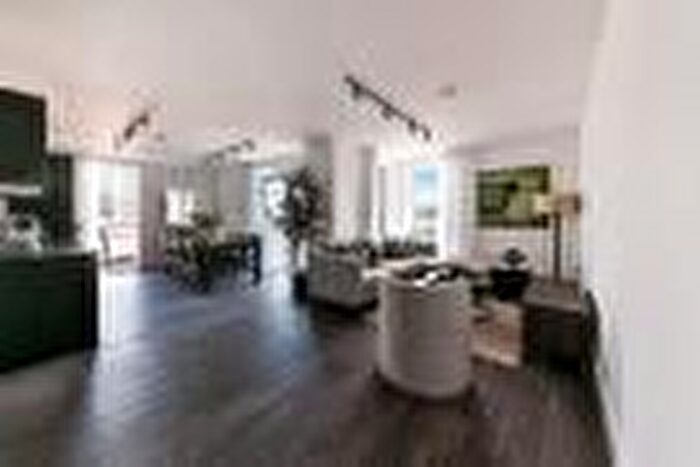 2 Bedroom Flat To Rent In Mitre Yard, Scrubs Lane, London, NW10