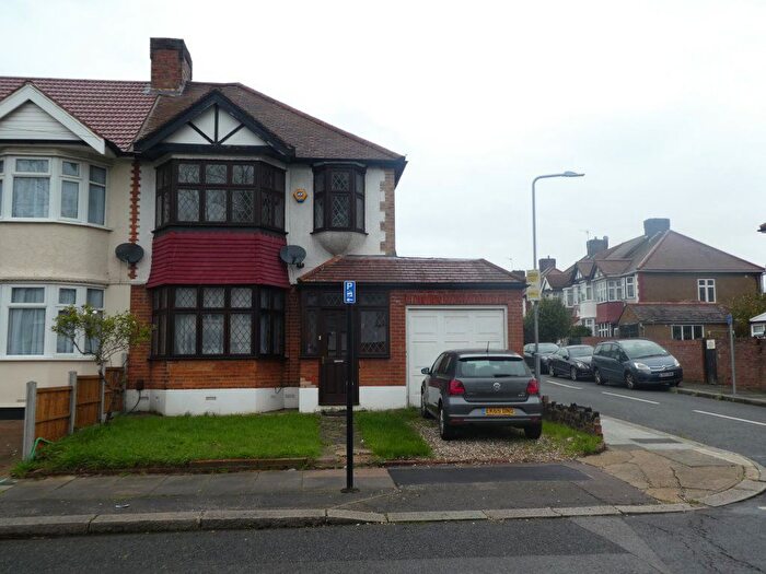 3 Bedroom Property To Rent In Chadville Gardens, Chadwell Heath, Romford, RM6