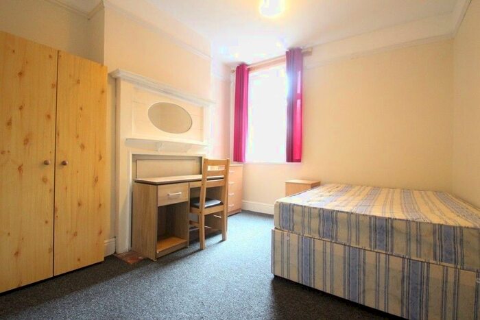 4 Bedroom Property To Rent In Lorne Road, Clarendon Park, Leicester LE2