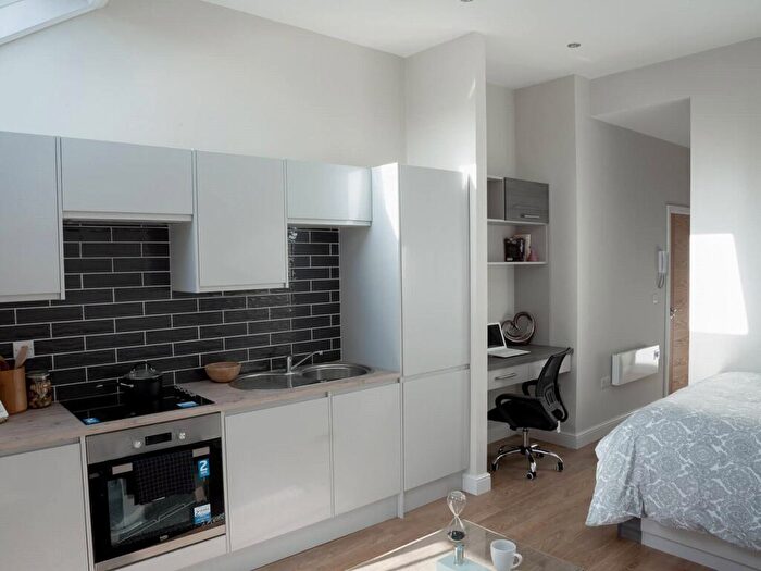 Apartment To Rent In Apt, St Paul's #, LS1