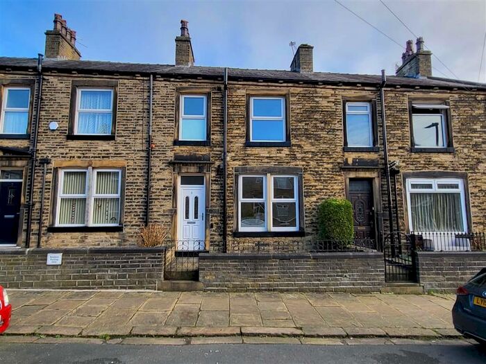 2 Bedroom Terraced House To Rent In Stafford Parade, Manor Heath, Halifax HX3