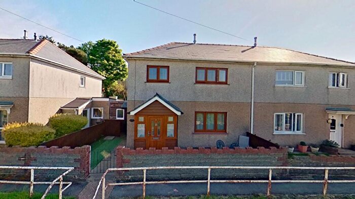 3 Bedroom Semi-Detached House For Sale In Carlin Road, Nantyglo, Ebbw Vale, Gwent, NP23