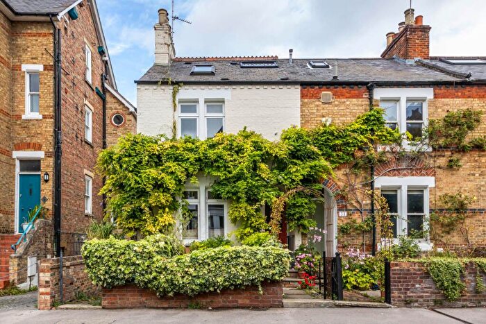3 Bedroom End Of Terrace House For Sale In Richmond Road, Central Oxford, OX1