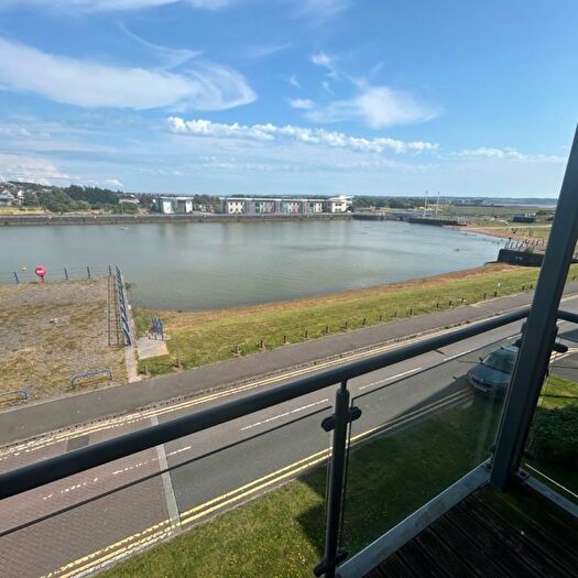 2 Bedroom Flat To Rent In Cwrt Naomi, Pentre Doc Y Gogledd, Llanelli, Carmarthenshire, SA15