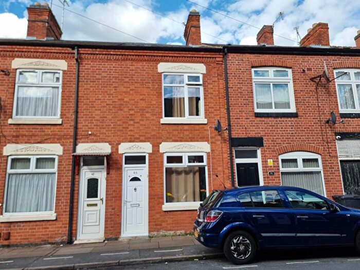 3 Bedroom Terraced House For Sale In Flax Road, Leicester, LE4