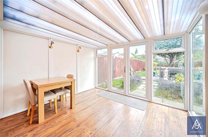 2 Bedroom Bungalow For Sale In Westminster Crescent, Brackley, Northamptonshire, NN13