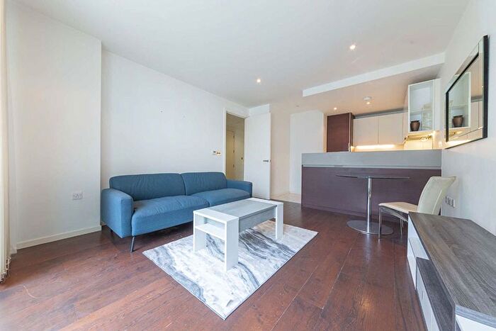 2 Bedroom Flat To Rent In Baltimore Wharf, Canary Wharf, E14