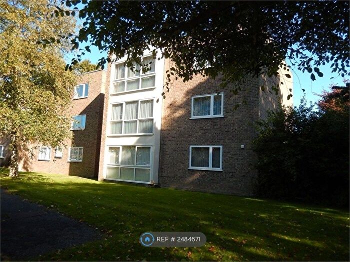2 Bedroom Flat To Rent In The Spinney, Watford, WD17