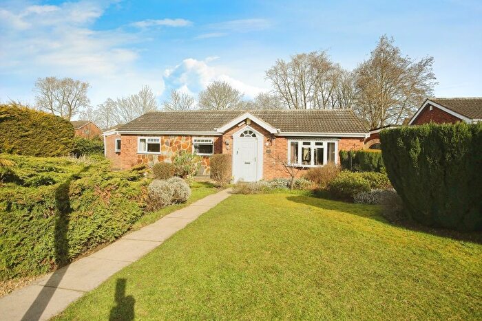 3 Bedroom Detached Bungalow For Sale In Woburn Close, Wigston, LE18