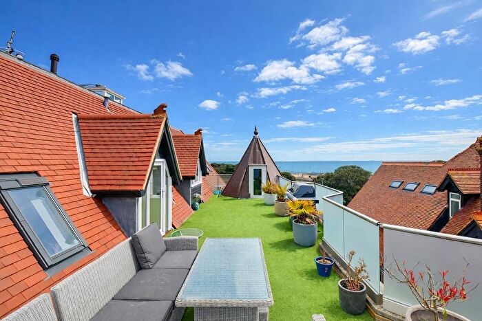 2 Bedroom Flat For Sale In St. Helens Parade, Southsea, PO4