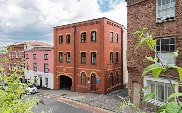2 Bedroom Apartment To Rent In Lower Park Row - City Centre, BS1
