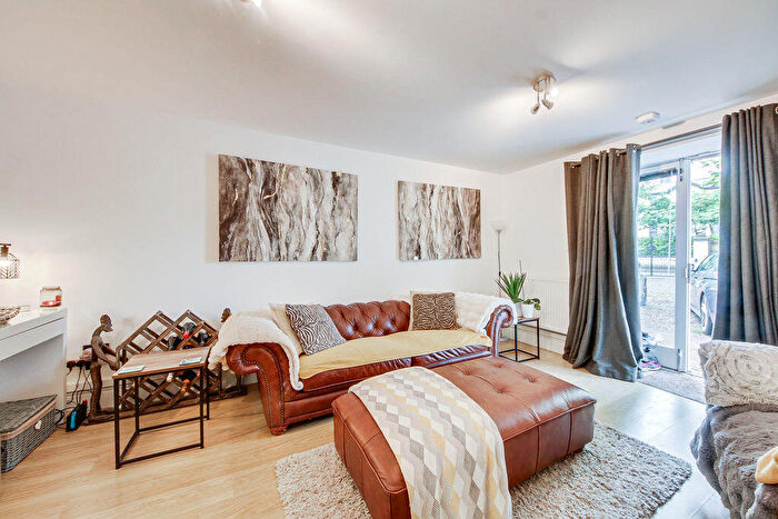 2 Bedroom Flat To Rent In Golf Open - Westcliffe Road, Birkdale - Sleeps Four Two Bed Apt, PR8