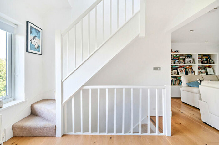 5 Bedroom Detached House For Sale In Grove Road, Godalming, Surrey, GU7