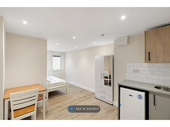 Studio To Rent In Clarence Road, Grays, RM17