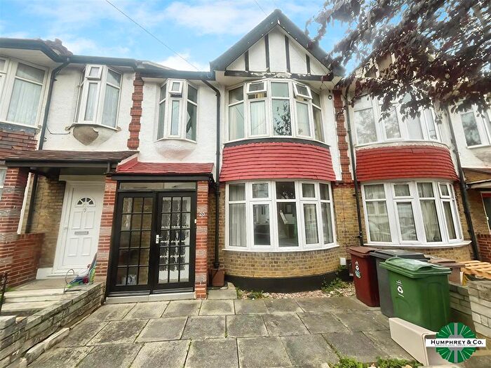 4 Bedroom Property To Rent In Folkestone Road, London, E17