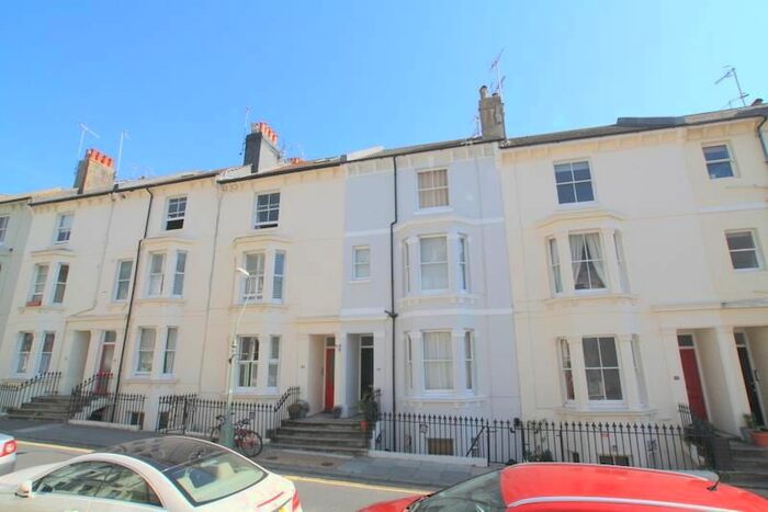 1 Bedroom Flat To Rent In Lansdowne Street, Hove, BN3