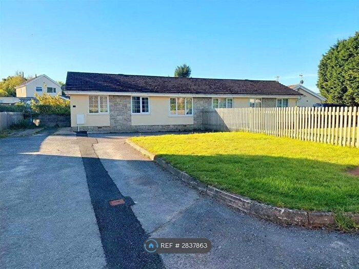 2 Bedroom Bungalow To Rent In Ashley Court, Swansea, SA4