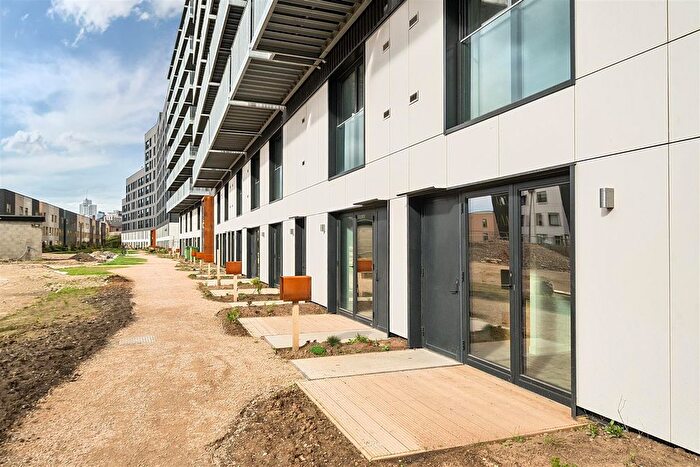 2 Bedroom Flat To Rent In District Lofts, Climate Innovation District, LS9