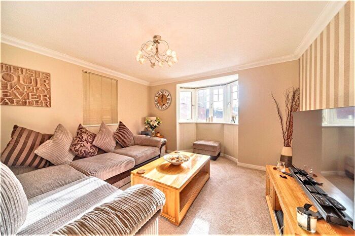 2 Bedroom Flat To Rent In Farrier Place, Coachmans Grove, Sandhurst, GU47