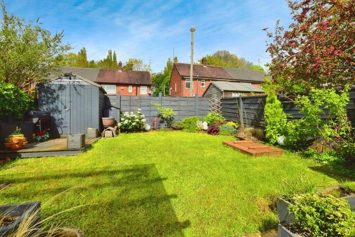 3 Bedroom Terraced House For Sale In Heybrook Road, Manchester, M23