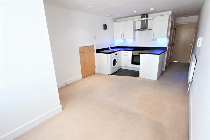 1 Bedroom Apartment To Rent In Manor Park Avenue, Portsmouth, PO3