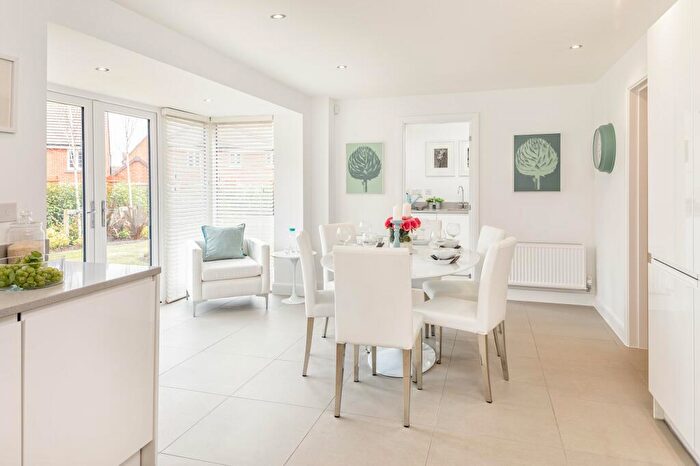 4 Bedroom Detached House For Sale In Meadowsweet Avenue, Beaconside, Stafford, Staffordshire, ST16
