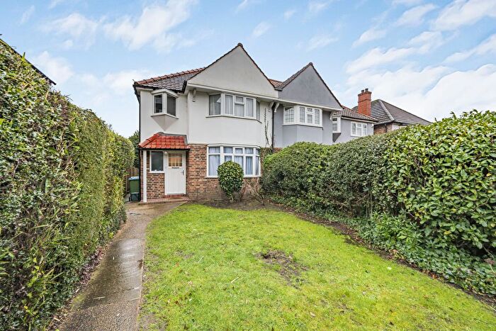 3 Bedroom Semi-Detached House To Rent In Hersham Road, Walton On Thames, KT12