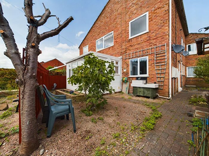 2 Bedroom Flat To Rent In Lifford Court, Tan Lane, Stourport-On-Severn, DY13