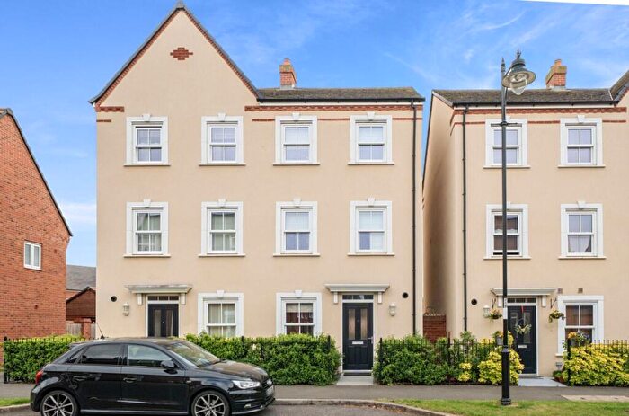 3 Bedroom Semi-Detached House For Sale In Anglia Way, Great Denham, MK40