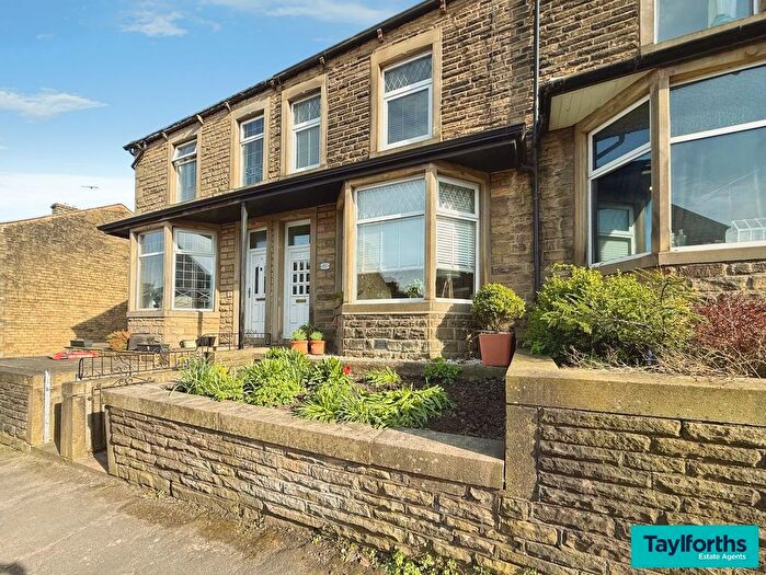 4 Bedroom Terraced House For Sale In Skipton Road, Barnoldswick, BB18