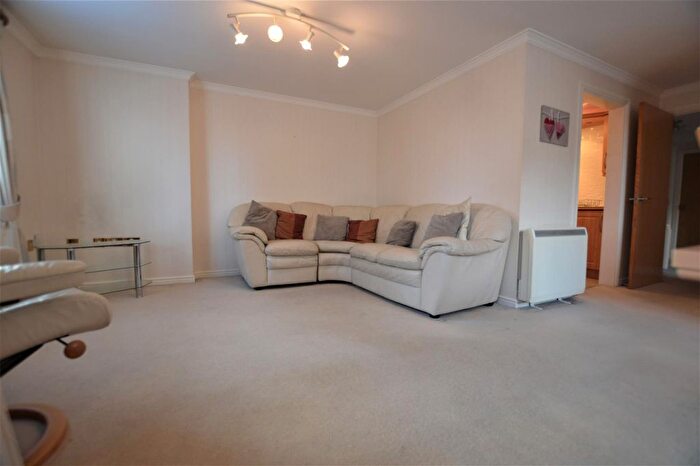 2 Bedroom Flat To Rent In Livorno House, Ffordd Garthorne, Cardiff, CF10
