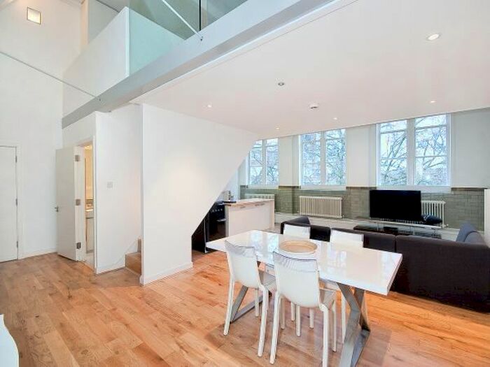 1 Bedroom Flat To Rent In Kingsway Place, Clerkenwell, EC1R