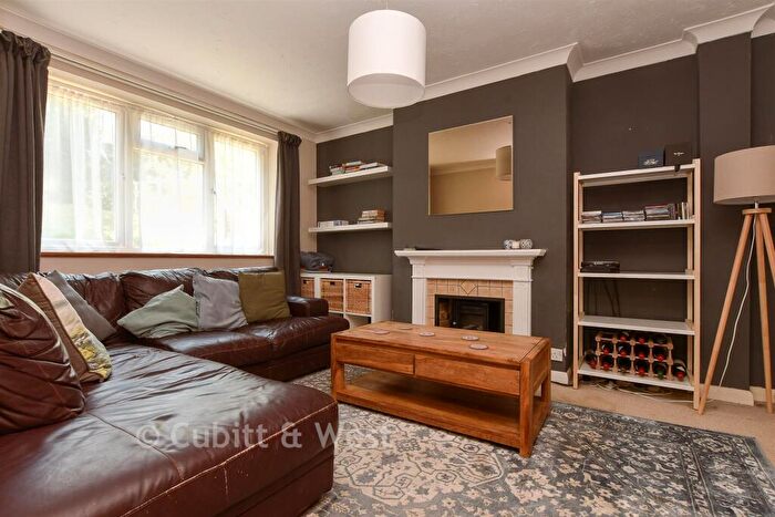 3 Bedroom End Of Terrace House For Sale In Cromwell Road, Caterham, Surrey, CR3
