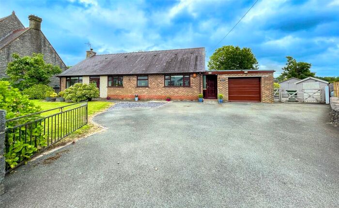 5 Bedroom Bungalow For Sale In Dinas, Caernarfon, Gwynedd, LL54