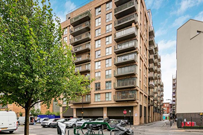 2 Bedroom Flat To Rent In Brownlow Road, West Ealing, W13