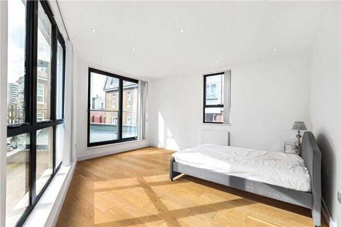 2 Bedroom Apartment For Sale In Vision House, Peerless Street, London, EC1V