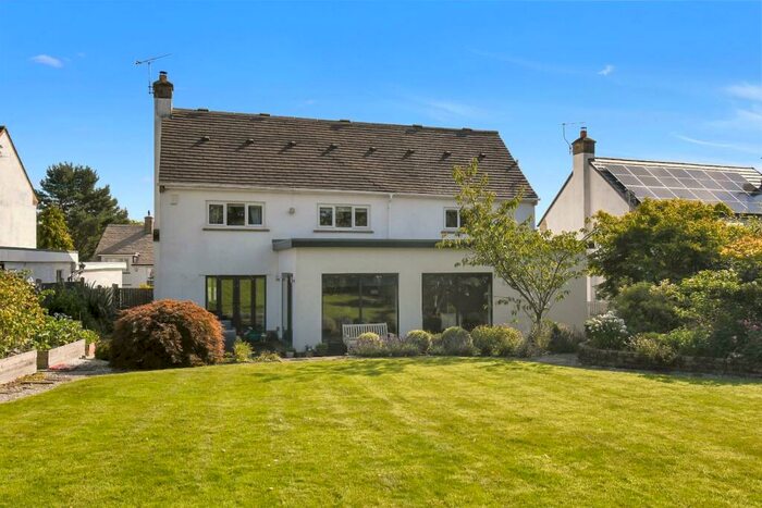 4 Bedroom Detached House For Sale In Westgate, Guiseley, Leeds, LS20