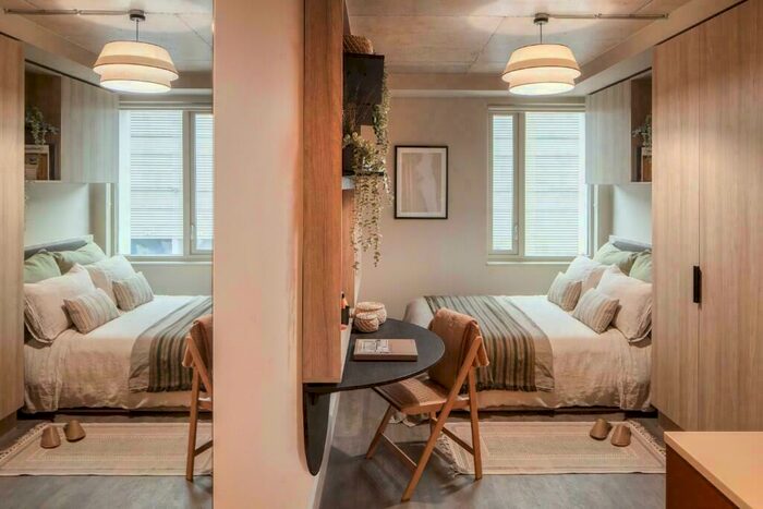 Studio To Rent In Chatfield Road, London, SW11