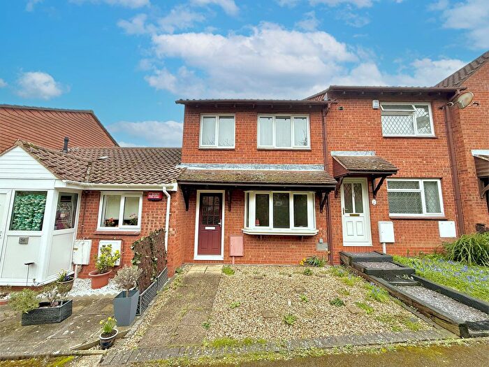 3 Bedroom Terraced House For Sale In Challacombe, Furzton, Milton Keynes, MK4