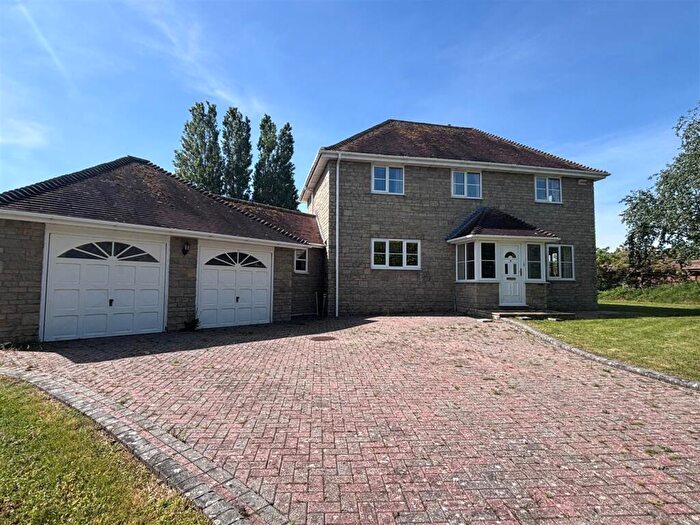 4 Bedroom Detached House For Sale In The Paddocks, Lower Road, Stalbridge, DT10