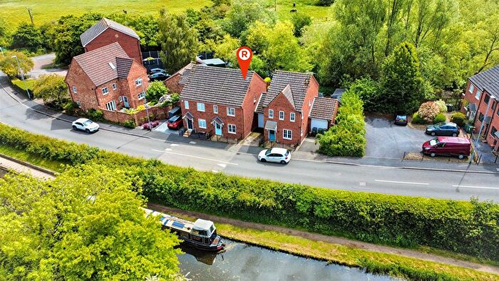 3 Bedroom Semi-Detached House For Sale In New Bridge Road, Glen Parva, LE2