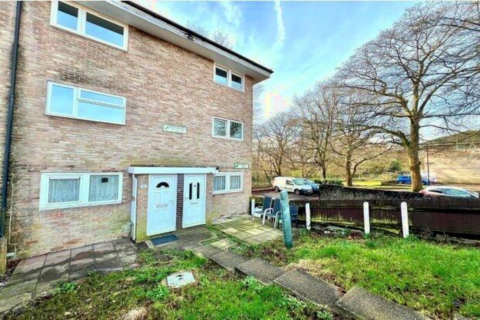 2 Bedroom Maisonette To Rent In Wadhurst Gardens, Southampton, SO19