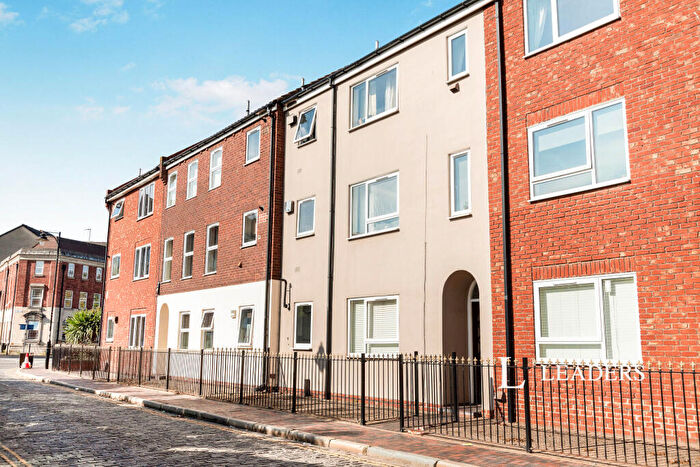 1 Bedroom Apartment To Rent In Lawson Court, High Street, HU1