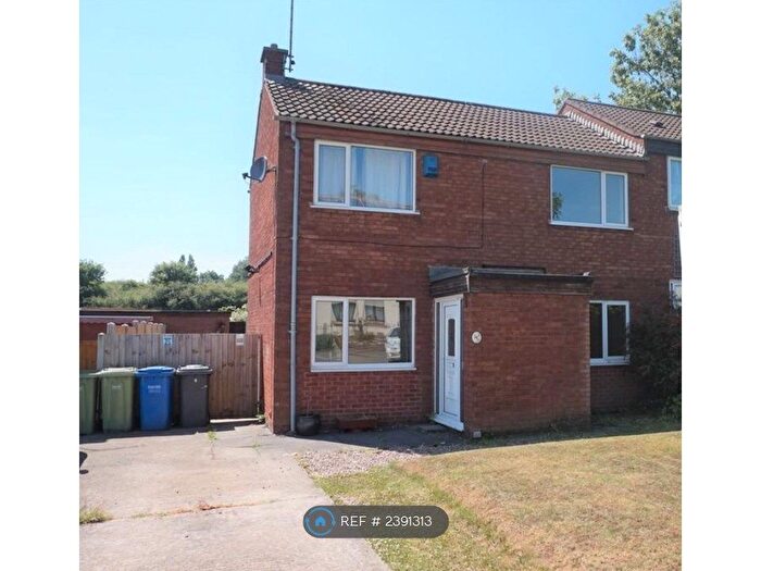 2 Bedroom Semi-Detached House To Rent In Grindlow Avenue, Chesterfield, S40