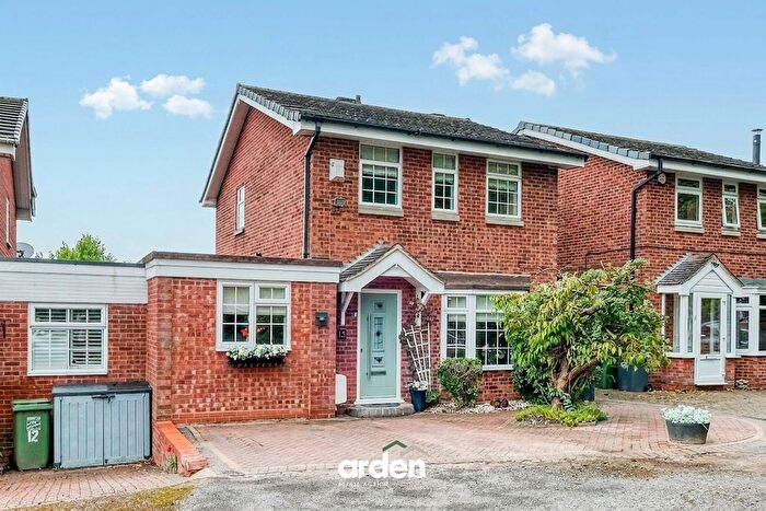 4 Bedroom Link Detached House For Sale In Kingscote Close, Redditch, B98