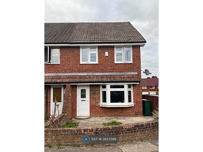 3 Bedroom Semi Detached House To Rent In Alpha Road, Crawley, RH11